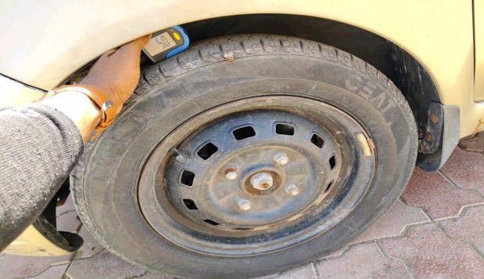 2011 Chevrolet Spark LT 1.0, Petrol, Manual, 61,508 km, tyre