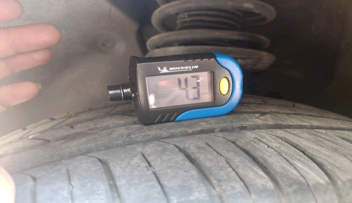 2011 Skoda Superb ELEGANCE 1.8 TSI AT, Petrol, Automatic, 76,189 km, tyre