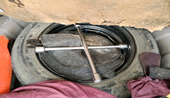 2020 Hyundai AURA SX 1.2, Petrol, Manual, 90,927 km, tyre