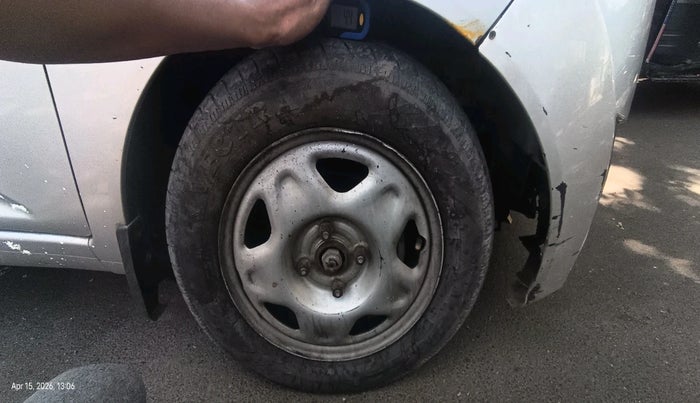 2011 Chevrolet Beat LS DIESEL, Diesel, Manual, 1,58,584 km, tyre