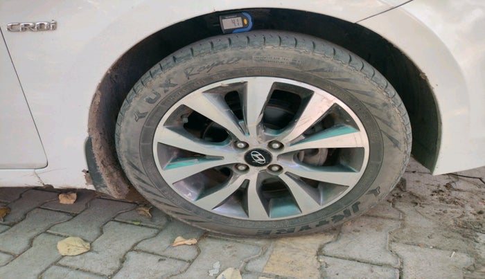 2015 Hyundai Verna FLUIDIC 1.6 CRDI SX 4S, Diesel, Manual, 1,35,804 km, tyre