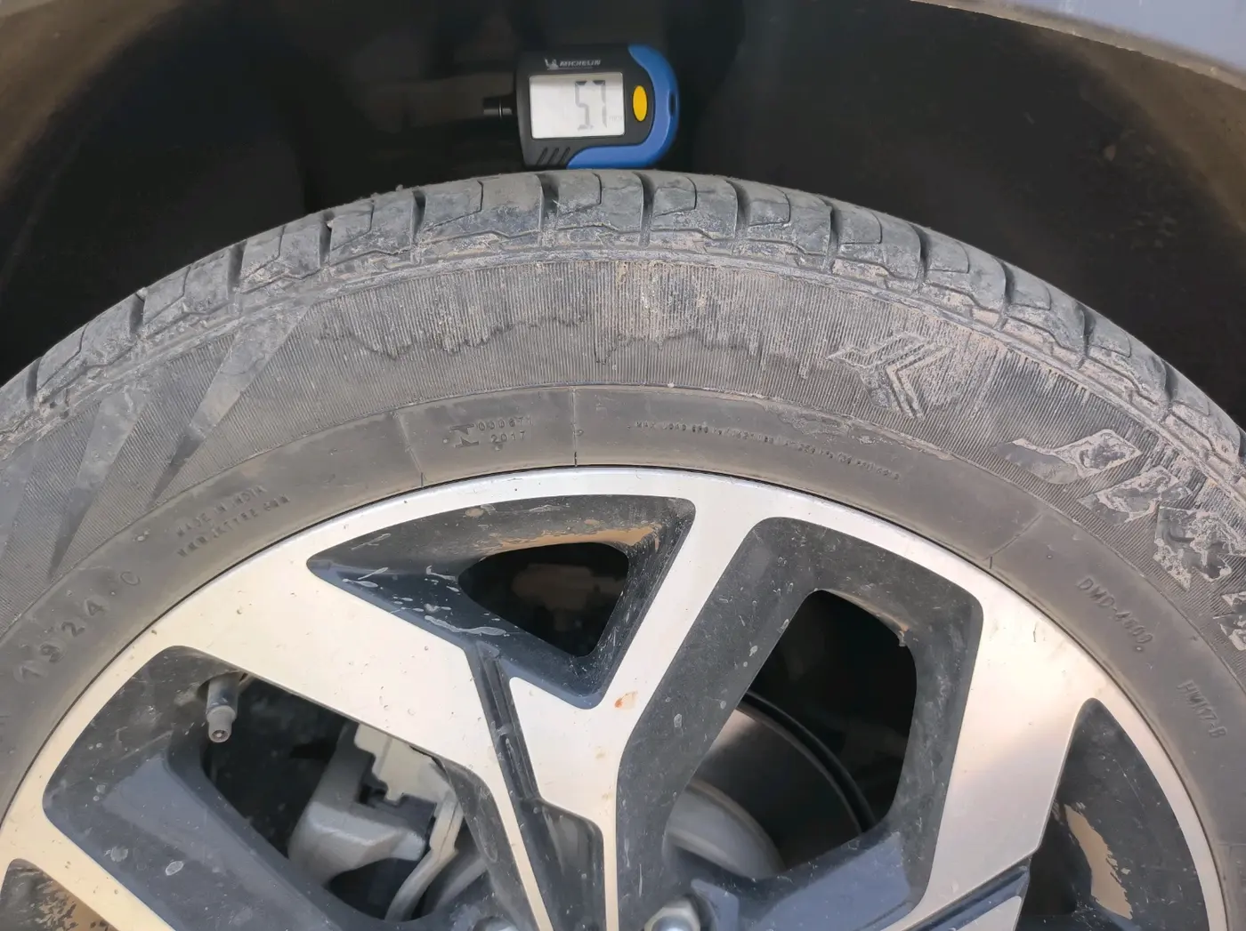 2024 KIA SELTOS  X LINE 1.5 DIESEL AT, Diesel, Automatic, 25,718 km, tyre
