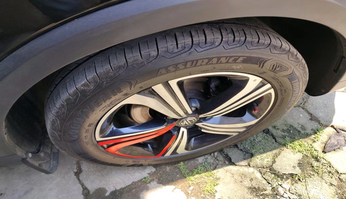 2022 MG ASTOR SHARP 1.5 MT, Petrol, Manual, 27,258 km, tyre