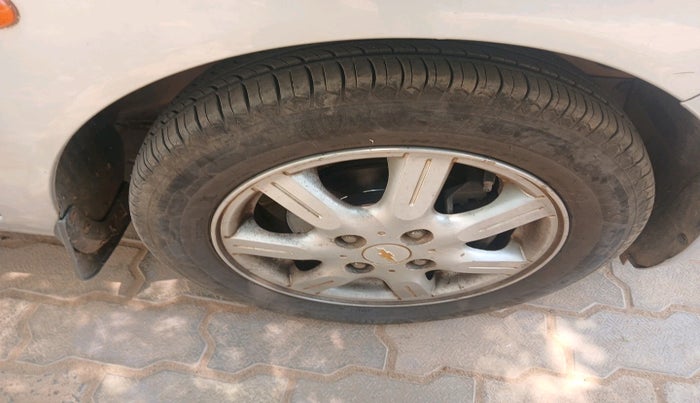 2017 Chevrolet Beat LT PETROL, Petrol, Manual, 65,933 km, tyre