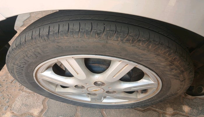 2017 Chevrolet Beat LT PETROL, Petrol, Manual, 65,933 km, tyre