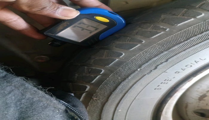 2012 Maruti Wagon R 1.0 LXI CNG, CNG, Manual, 1,12,444 km, tyre