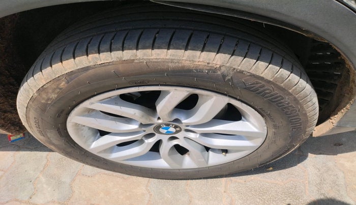 2013 BMW X3 XDRIVE 20D, Diesel, Automatic, 1,33,425 km, tyre