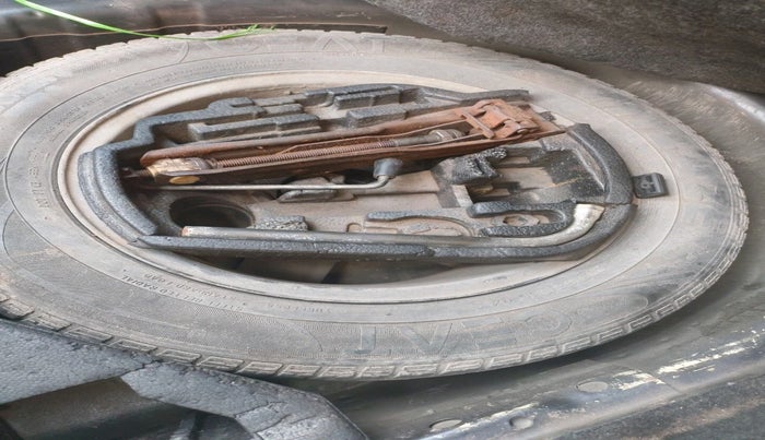 2005 Skoda Octavia ELEGANCE 1.9 TDI, Diesel, Manual, 1,19,553 km, tyre