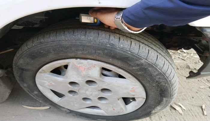 2012 Chevrolet Tavera NEO 3 MAX 10 STR BS III, Diesel, Manual, 1,61,358 km, tyre