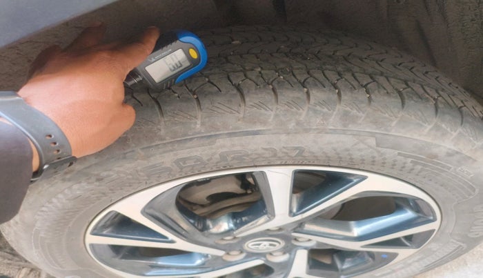 2023 Toyota URBAN CRUISER HYRYDER V NEO DRIVE, Petrol, Manual, 17,567 km, tyre