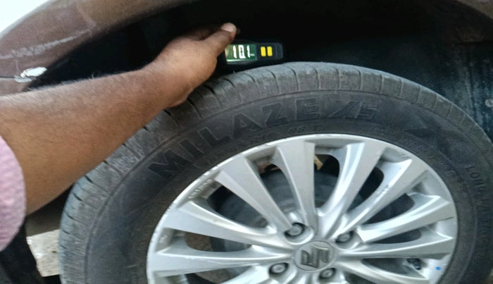 2018 Maruti Ciaz ZETA AT 1.5  SHVS PETROL, CNG, Automatic, 60,574 km, tyre