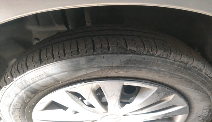 2013 Maruti Ertiga VXI, CNG, Manual, 99,453 km, tyre