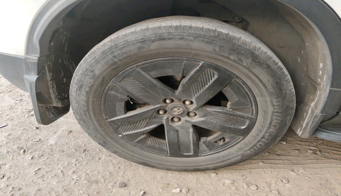 2023 Tata Harrier FEARLESS DUAL TONE AT, Diesel, Automatic, 87,019 km, tyre