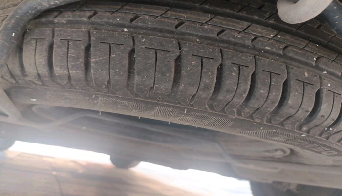 2021 Maruti Ertiga VXI CNG, CNG, Manual, 32,189 km, tyre