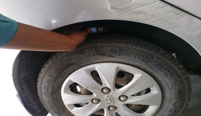 2013 Hyundai i10 MAGNA 1.2, Petrol, Manual, 60,438 km, tyre