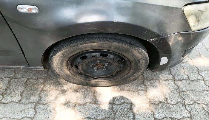 2013 Volkswagen Polo TRENDLINE 1.2L PETROL, Petrol, Manual, 1,54,136 km, tyre