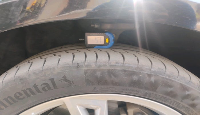 2017 Audi A4 35 TDI Premium Plus, Diesel, Automatic, 1,17,488 km, tyre