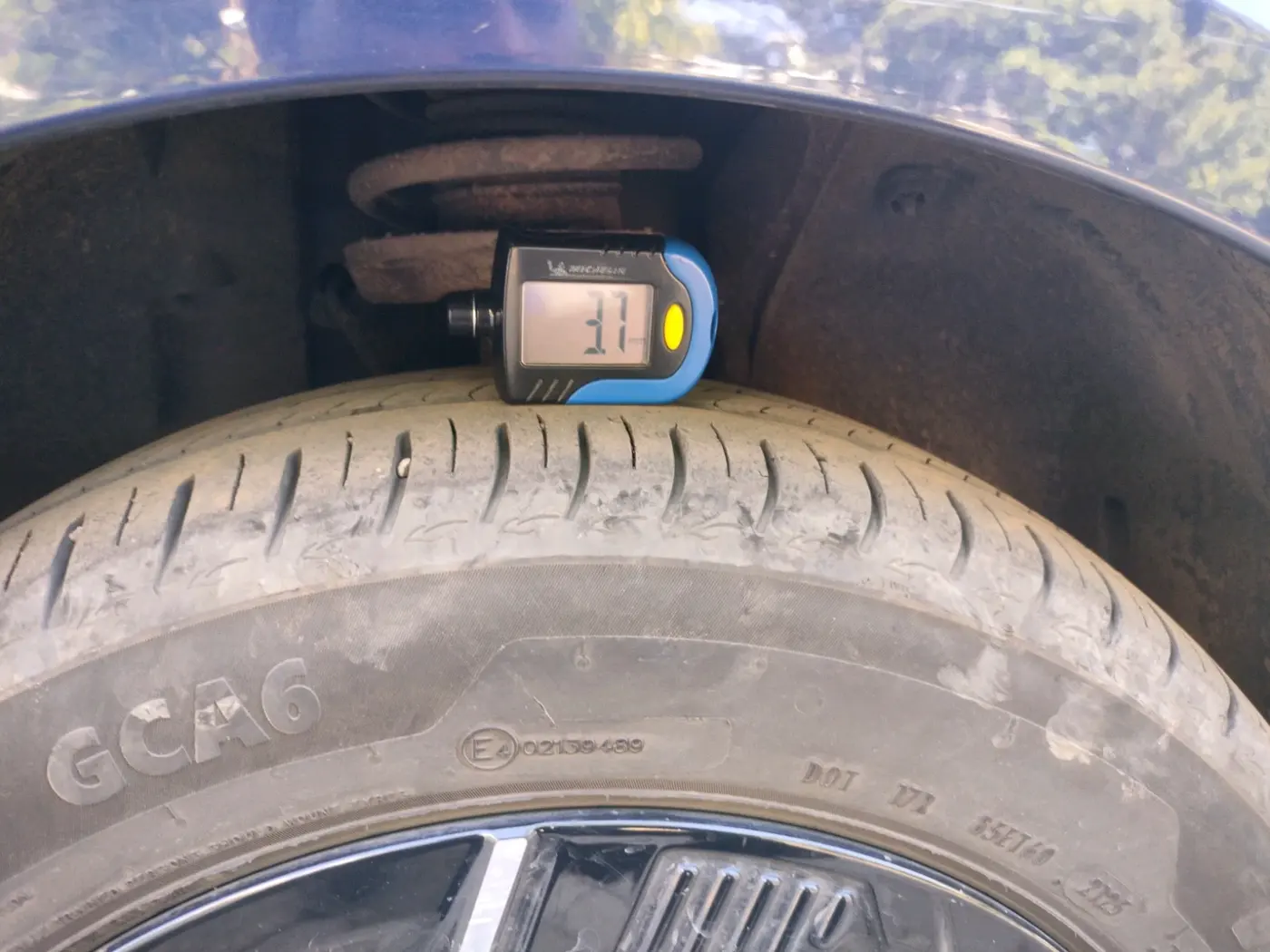 2025 Tata ALTROZ Accomplished Plus S Petrol 6DCT, Petrol, Automatic, 16,933 km, tyre