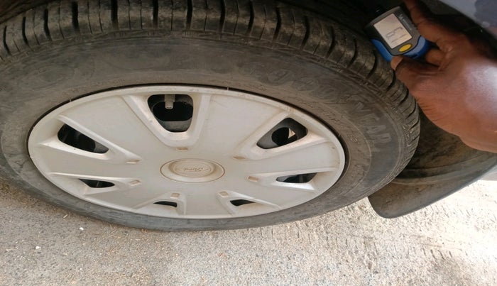 2011 Ford Fiesta Classic CLXI 1.6 PETROL, Petrol, Manual, 40,225 km, tyre