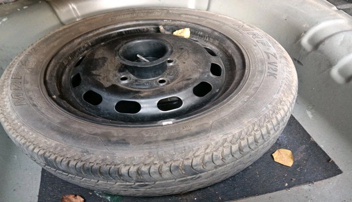 2011 Ford Fiesta Classic CLXI 1.6 PETROL, Petrol, Manual, 40,225 km, tyre