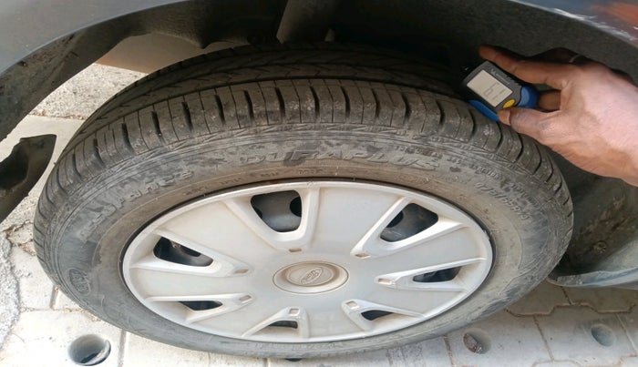 2011 Ford Fiesta Classic CLXI 1.6 PETROL, Petrol, Manual, 40,225 km, tyre