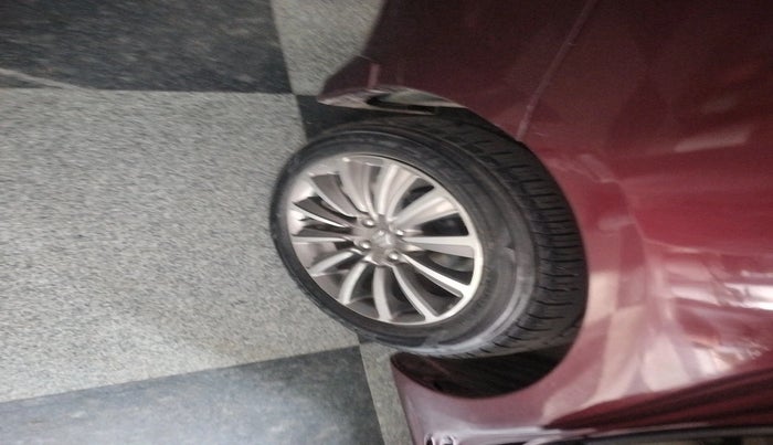 2019 Maruti Ciaz ALPHA 1.5 SHVS PETROL, Petrol, Manual, 41,904 km, tyre