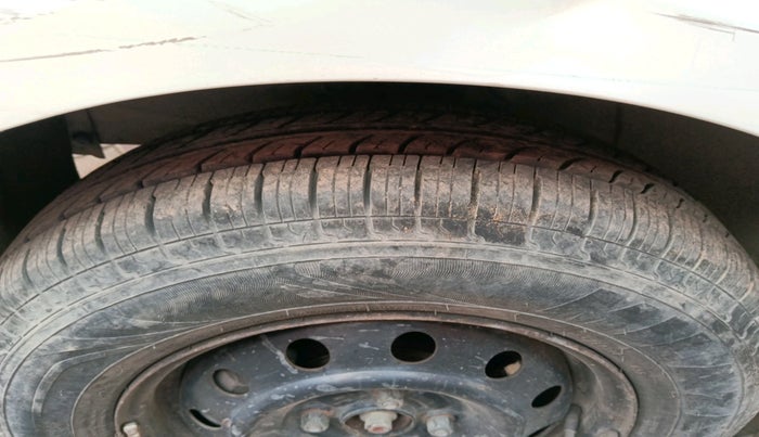 2011 Maruti Swift Dzire VDI, Diesel, Manual, 53,902 km, tyre