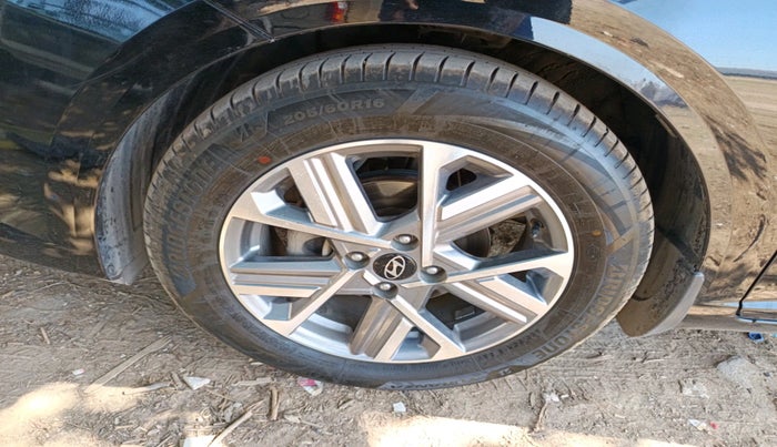 2023 Hyundai Verna SX(O) 1.5 MPI IVT , Petrol, Automatic, 61,199 km, tyre