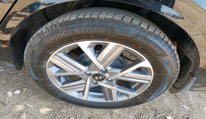 2023 Hyundai Verna SX(O) 1.5 MPI IVT , Petrol, Automatic, 61,199 km, tyre