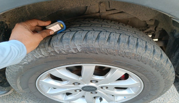 2018 Mahindra XUV500 W9, Diesel, Manual, 1,12,028 km, tyre