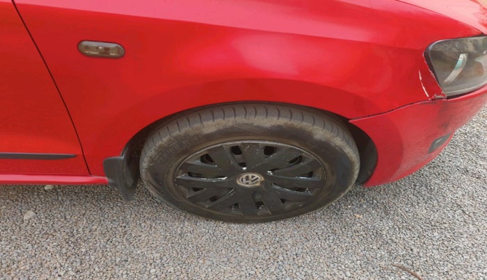 2014 Volkswagen Polo COMFORTLINE 1.2L, Diesel, Manual, 1,21,326 km, tyre