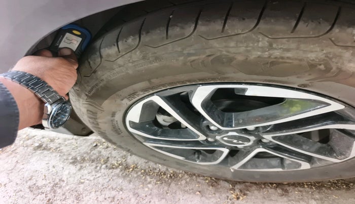 2023 KIA CARENS  PRESTIGE PLUS 1.5 TURBO PETROL DCT 7 STR, Petrol, Automatic, 11,794 km, tyre