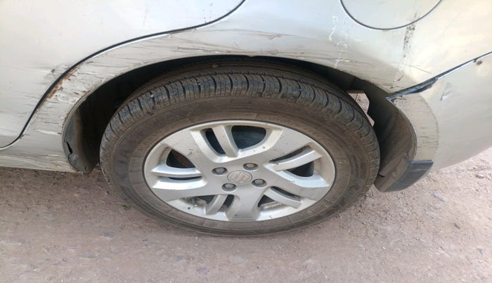 2012 Maruti Swift Dzire ZXI, Petrol, Manual, 1,88,116 km, tyre