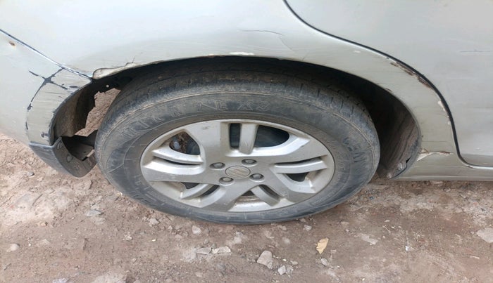 2012 Maruti Swift Dzire ZXI, Petrol, Manual, 1,88,116 km, tyre