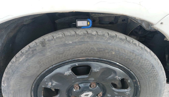 2015 Renault Duster 85 PS RXL DIESEL, Diesel, Manual, 1,03,673 km, tyre