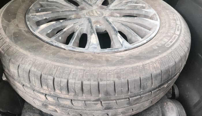 2021 Maruti XL6 ALPHA MT, Petrol, Manual, 1,54,457 km, tyre