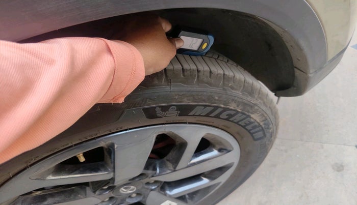 2022 Tata Safari XZ PLUS KAZIRANGA, Diesel, Manual, 66,842 km, tyre