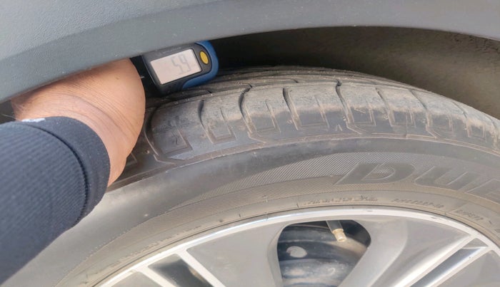 2017 Hyundai Creta SX PLUS AT 1.6 DIESEL, Diesel, Automatic, 1,67,090 km, tyre