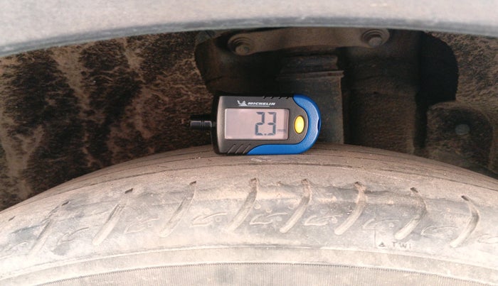 2022 KIA CARENS PRESTIGE PLUS 1.5 DIESEL 7 STR, Diesel, Manual, 1,08,783 km, tyre