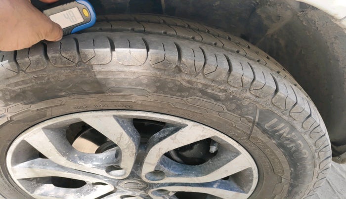 2015 Nissan Terrano XL (D), Diesel, Manual, 1,14,809 km, tyre