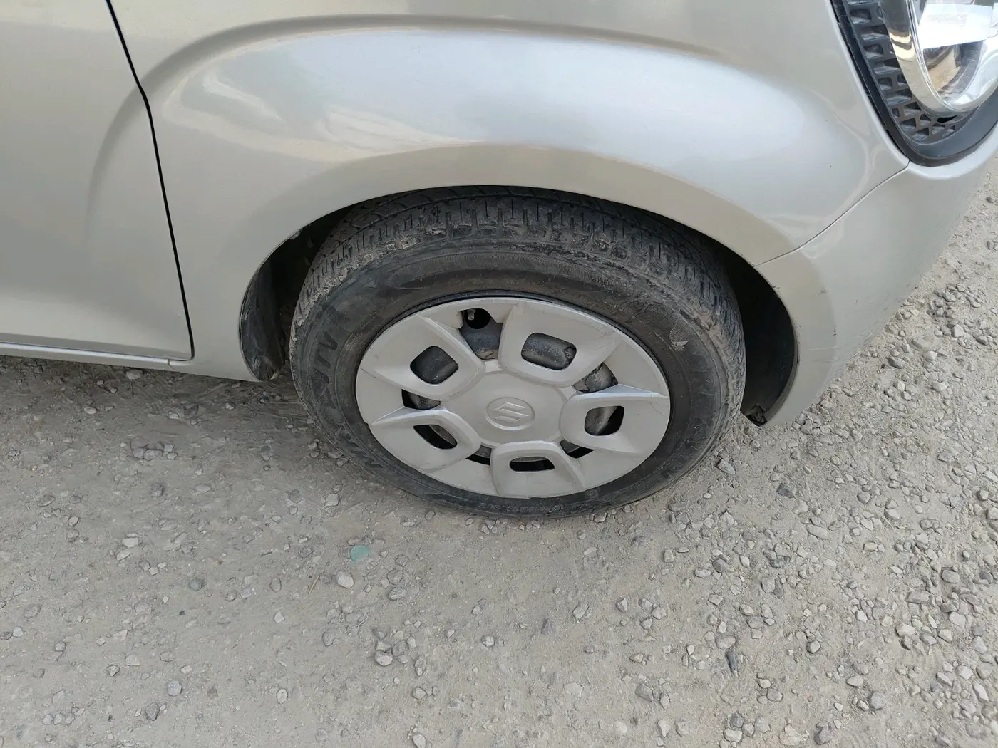 2017 Maruti IGNIS DELTA 1.2, Petrol, Manual, 54,906 km, tyre