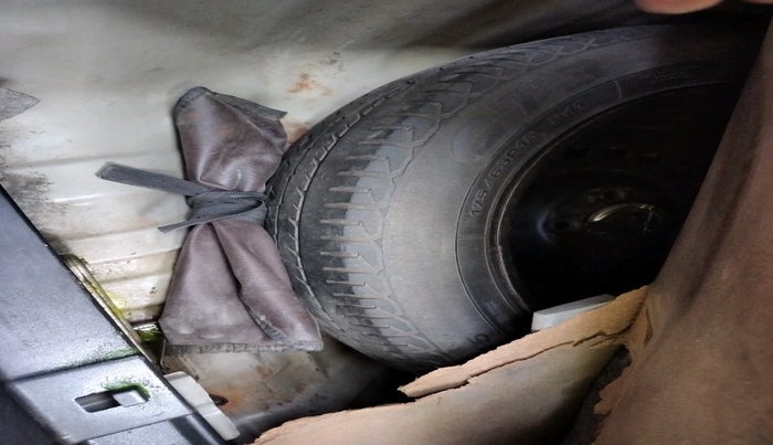 2012 Honda City 1.5L I-VTEC S MT, Petrol, Manual, 1,04,079 km, tyre