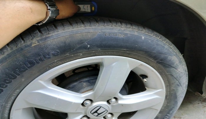 2012 Honda City 1.5L I-VTEC S MT, Petrol, Manual, 1,04,079 km, tyre