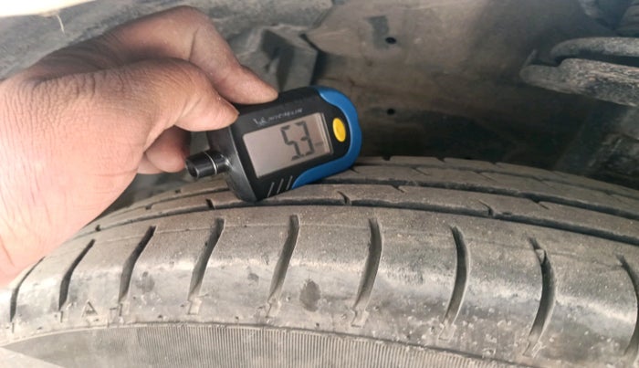 2014 Maruti Swift Dzire VXI, Petrol, Manual, 60,181 km, tyre