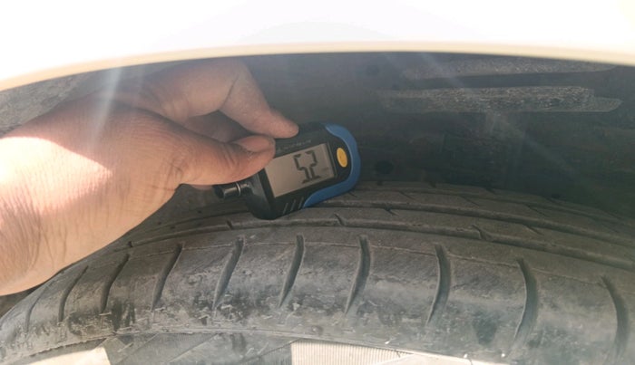 2014 Maruti Swift Dzire VXI, Petrol, Manual, 60,181 km, tyre