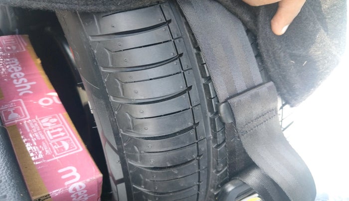 2024 Maruti Baleno  ZETA CNG 1.2L, CNG, Manual, 15,659 km, tyre