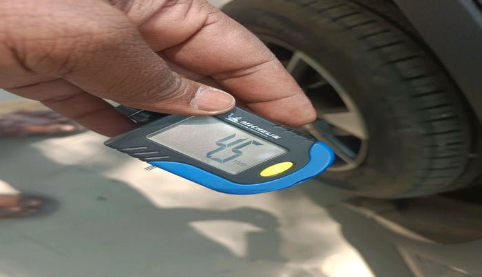 2022 Tata PUNCH CREATIVE  AMT, Petrol, Automatic, 25,208 km, tyre