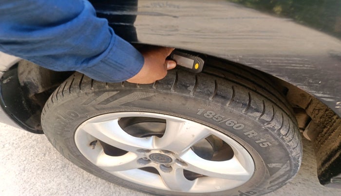 2013 Skoda Rapid AMBITION 1.6 TDI CR MT, Diesel, Manual, 1,21,214 km, tyre