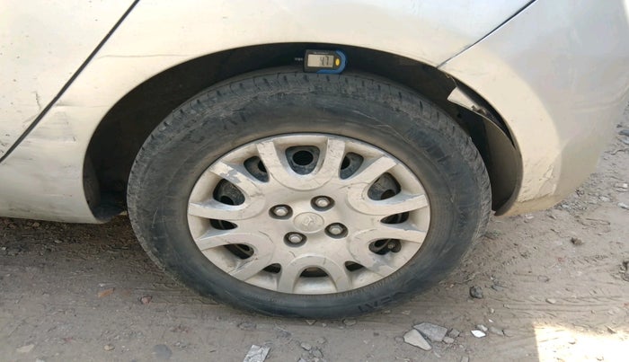 2011 Hyundai i20 MAGNA 1.2, CNG, Manual, 68,003 km, tyre