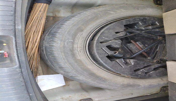 2016 Hyundai Creta S 1.6 PETROL, Petrol, Manual, 1,78,237 km, tyre